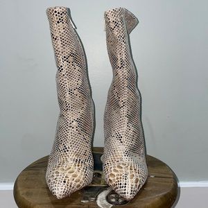 Azalea Wang bootie .